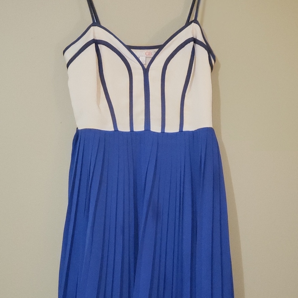 GB blue and off white cocktail dress